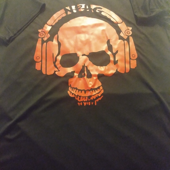 Shirts - Picture 3 of 3